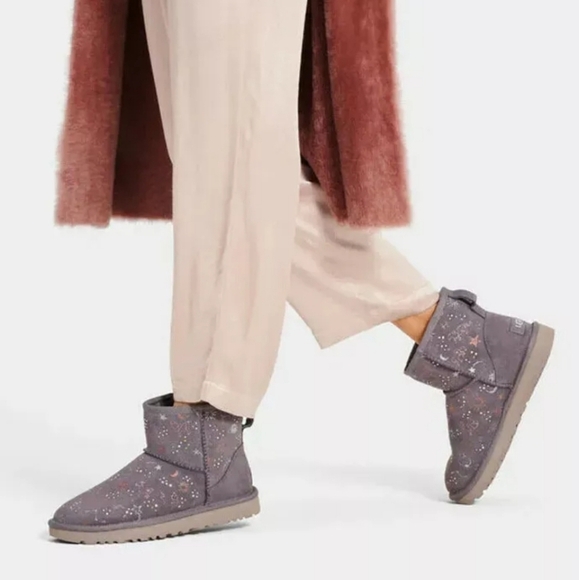 UGG Zodiac Mini Ankle Boots - Picture 1 of 1